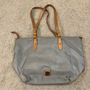 3 for $30 🎁 Dooney & Bourke Gray Nylon Tote with Tan Straps and Red Lining